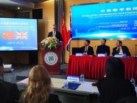 又雙叒叕！百余英國老師走進上海9區上數學課，這一次中學教師史上最多、占比超三成