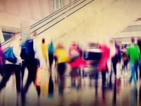 跨年“不打烊”，何不變成上海百貨業的集體“黑五”？|財經時評