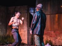 《孤寂棉田》亮相上海大劇院小劇場演出季，導演形容自己像手工作坊的工人