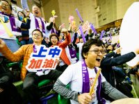 “重智育輕體育”尚未完全扭轉，但看臺上的吶喊和耀眼的舞臺讓人看到了校園籃球的未來