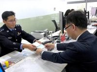 徐匯今天設立新窗口，外國人就業證、居留證“一窗辦、不挪位”