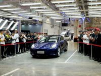 特斯拉降價到30萬元內，電動車需求激增，上海的充電樁夠了嗎？