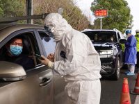 上海戰疫手記|值守道口，不漏一車不漏一人