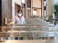 37棟商務樓宇日均流動30萬人次 ，上海這一頂級商圈如何做好復工防控？