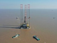 復工后,上海外高橋造船交付首座鉆井平臺 復工后,上海外高橋造船交付首座鉆井平臺