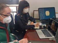 急！股東被隔離簽不了字，25萬只進口口罩卡在倫敦，上海緊急啟動“容缺審批”