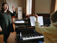 疫情下上海歌劇院業務考核出新招:能說會唱才是好演員 疫情下上海歌劇院業務考核出新招:能說會唱才是好演員