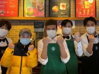 關閉半數門店的40多天里,星巴克中國掌舵人跟美國總部都說了些啥…… 關閉半數門店的40多天里,星巴克中國掌舵人跟美國總部都說了些啥……