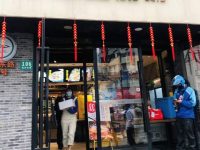 耶里夏麗開賣農產品，高端日料向便利店取經，放下身段后滬上餐飲企業危中尋機