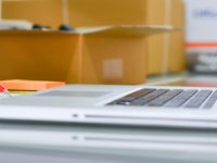 在線賣2萬多種外行看不懂的工廠零配件，這卻是一門大生意……