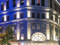 南京東路商圈又來了首店旗艦店,店家逆勢拿鋪的背后有故事 南京東路商圈又來了首店旗艦店,店家逆勢拿鋪的背后有故事