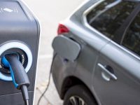 未來三年上海將新建電動汽車充電樁10萬個