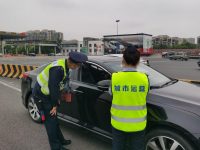 全國高速公路恢復收費首日,G2江橋收費站3小時內3輛車被處罰 全國高速公路恢復收費首日,G2江橋收費站3小時內3輛車被處罰