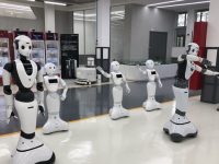 幾百個機器人一起作業,誰來指揮協調?這家公司與上海大學共建“云端機器人研發中心” 幾百個機器人一起作業,誰來指揮協調?這家公司與上海大學共建“云端機器人研發中心”