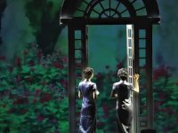 七夕節，上海花園洋房里的這三個姐姐說：就算手中沒有花，心中也要有花