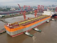 上海造船業再添全球首創，一直需要拖輪的海上巨無霸能自航了