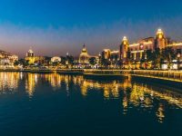 上海各大購物村銷售額大幅增長，奧特萊斯不只是“買買買”，火爆還能持續多久？