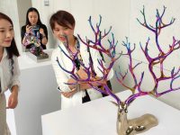 陸家嘴金融城打開“圍墻”歡迎它們入城,白領鼓掌歡呼 陸家嘴金融城打開“圍墻”歡迎它們入城,白領鼓掌歡呼