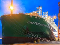 滬產新船交付，燃料艙里能裝下自由女神像，法國船王之子為它冠以父親名字