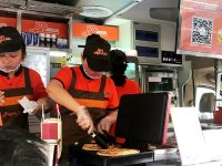 上海大居居民買熱氣騰騰的早餐也不難了……