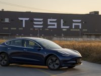 以特斯拉上汽為核心吸引大量汽車產業鏈企業,上海這個區域被認定為國家級基地 以特斯拉上汽為核心吸引大量汽車產業鏈企業,上海這個區域被認定為國家級基地