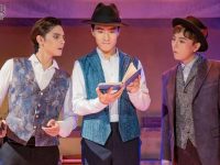 在魔都鬧市小酒館,音樂劇《阿波羅尼亞》駐演4個月,為何場場爆滿? 在魔都鬧市小酒館,音樂劇《阿波羅尼亞》駐演4個月,為何場場爆滿?