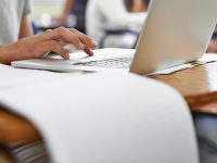 這個與四成網民有關的行業火了,上市公司總市值達萬億元,已誕生3家千億龍頭 這個與四成網民有關的行業火了,上市公司總市值達萬億元,已誕生3家千億龍頭