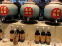 上海最有名氣的“打醬油”店，一年賣出的花生醬壘起來超過兩座上海中心……