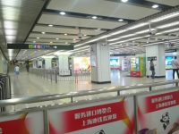 “煙花”下的周一早高峰：地鐵限流車站一改傳統，公交增加運能