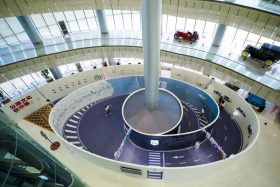 在嘉定安亭，他用公路文化這種“世界語言”講好中國故事