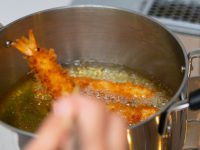 12月1日起部分食品經營許可事項實施告知承諾審批，20個工作日變當場辦結