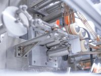 上海復工復產：打通“三鏈”，機器通電齒輪又轉了