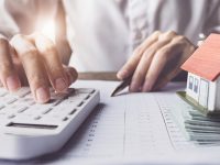 房貸利率要降了，企業貸款成本低了，5年期LPR大幅下調至4.45%