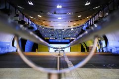 安安靜靜的徐家匯地鐵站，仍有人在忙碌