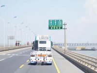 自動駕駛探索的里程碑式節點，為什么落在新片區？