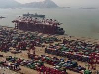 臺風離開上海，洋山深水港首批國際航行集裝箱船舶恢復進港靠泊