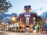 8號橋創意園：老廠房的創意新生丨上海文創園區巡禮