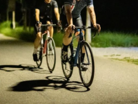 這座公園開放夜騎,約嗎? 這座公園開放夜騎,約嗎?