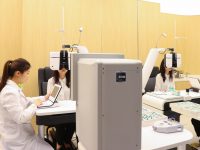 曾經動輒上萬元的進口人工晶狀體,在上海松江這家企業實現國產替代 曾經動輒上萬元的進口人工晶狀體,在上海松江這家企業實現國產替代