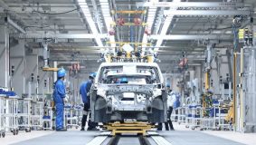 在這座全國知名的汽車城，傳統造車企業正“大象轉身”？