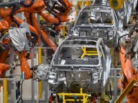 一款智能新車的誕生：“黑燈工廠”造車，AI技術“傍身”