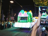 花車巡展首次亮相上海影視樂園，上海之根文化旅游節正式啟動